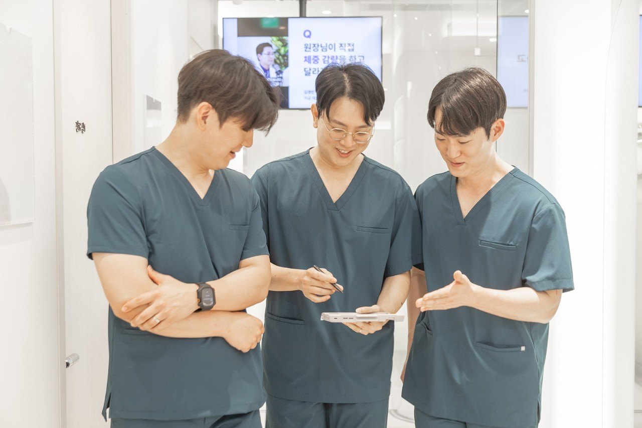 [ 고양시 덕양구 화정동 한의원 ] CEO저널 인터뷰 : 3인 전문의 협진부터 첨단 피부 리프팅까지, 연오재한의원이 세우는 새로운 기준